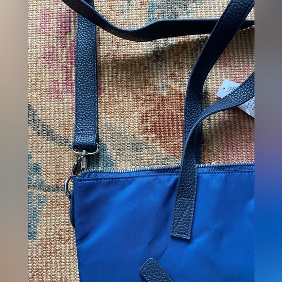 Old Navy messenger bag - Picture 2 of 4